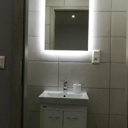 Comfortable Only 20 Minutes From International Conference Center Katowice Place For Wuf2022 Eec Tnf Off Etc Apartment *